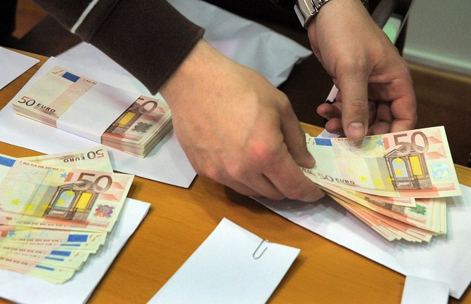 DF potrošio duplo više od DPS-a