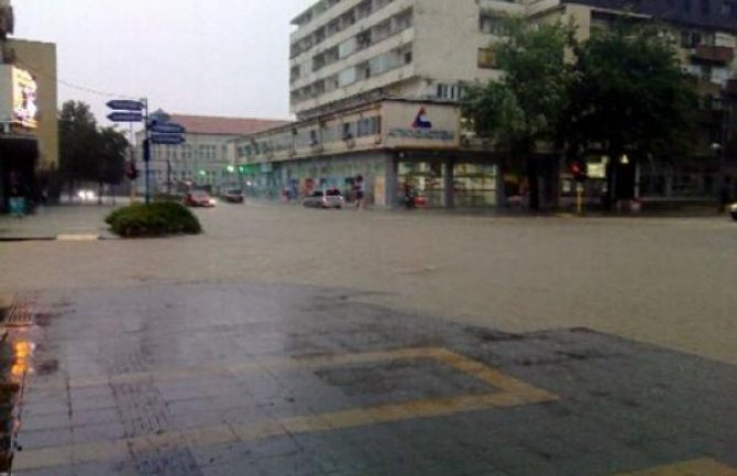 Nevrijeme nije zaobišlo ni Srbiju, izlila se rijeka u Loznici 