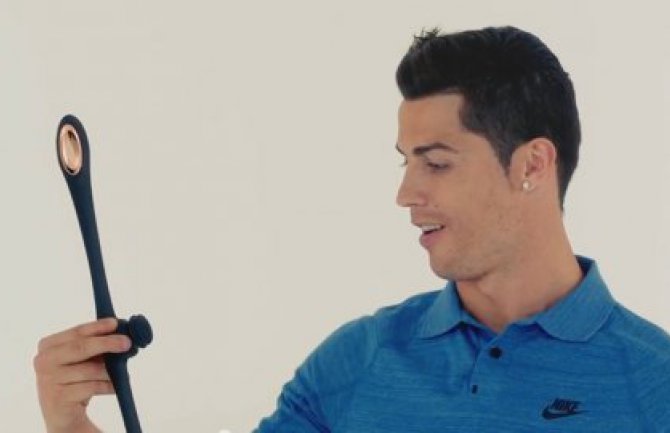  Ronaldo se izblamirao u novoj reklami (VIDEO)