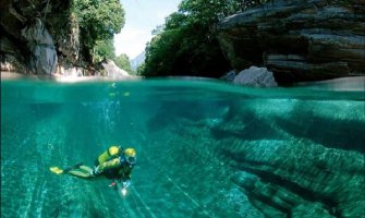 Egzotična dolina u Švajcarskoj (FOTO)