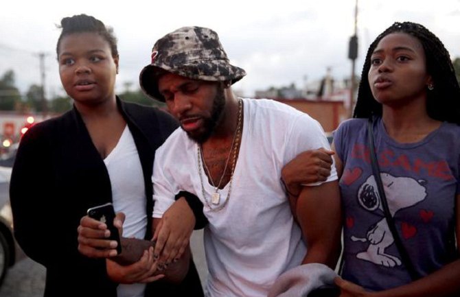 SAD: Neredi zbog ubistva tinejdžera