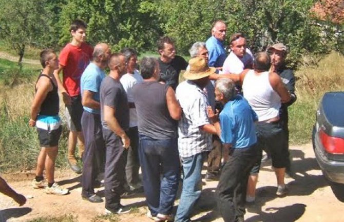 Opština Berane: Nije bilo tuče, riječ je o verbalnom sukobu politički instruisanih pojedinaca