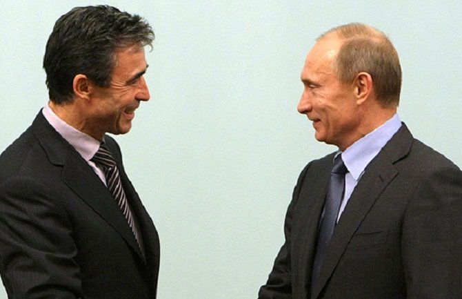 Rasmusen strahuje od Putinovih ambicija