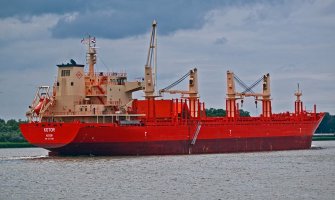 Prepolovljena dobit Crnogorske plovidbe