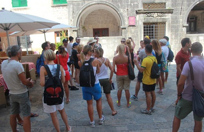 Kotor pun stranaca (FOTO)