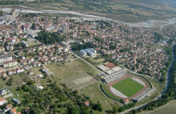 OO DPS Berane: Lokalna vlast ne može da se odrekne svoje omiljene deponije pored buvlje pijace.