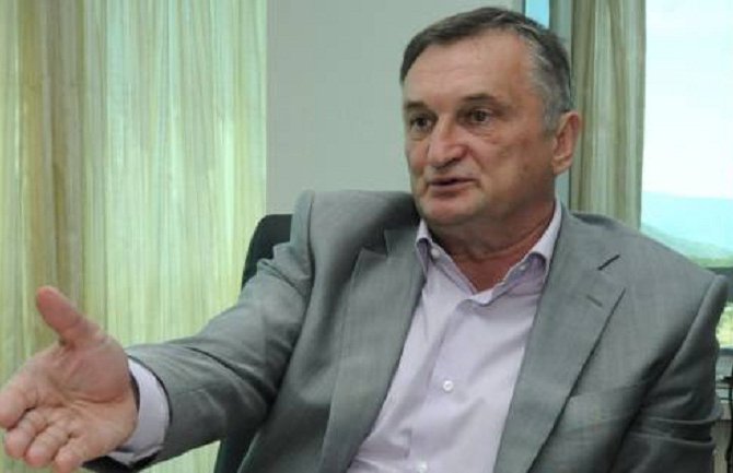 Radulović: Vučelić Podgoricu vodi nezakonito