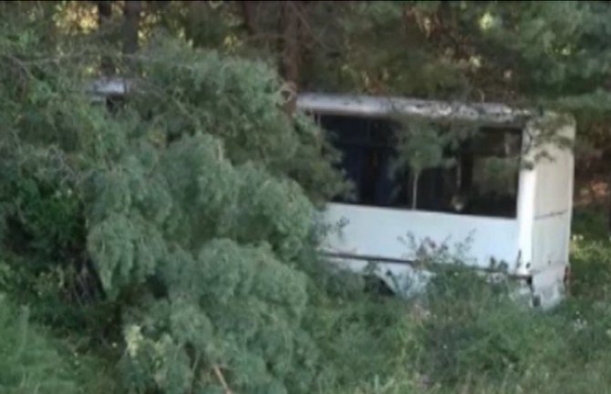 Srbija: Autobus sletio s puta, ima poginulih