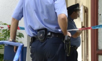 Beograd: Nađeno tijelo okačeno o drvo