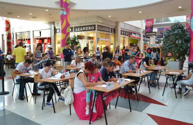 Održano takmičenje „Kad se mame i tate u klupe vrate“
