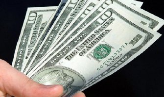 Dolar ide u penziju?