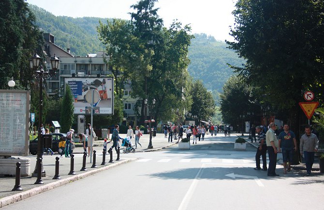 Zoran Kalezić, Zvonko Bogdan i Halid Bešlić na Festivalu tamburaških orkestara
