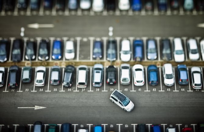 I ovo će uskoro biti moguće: Auto koji se sam parkira!
