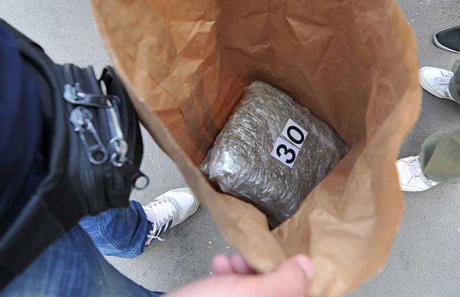 Državljanin BiH švercovao skank