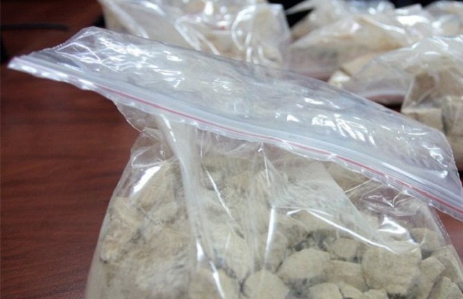 Podgoričanin u donjem vešu krio heroin i marihuanu