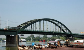 Žena(65) skočila sa Savskog mosta