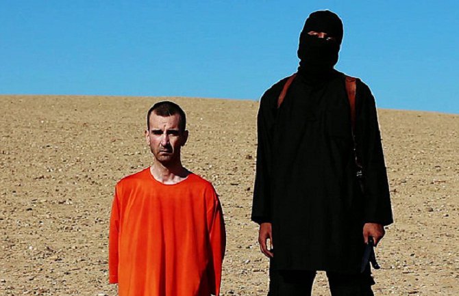 Džihadisti objavili snimak odsijecanja glave Britancu