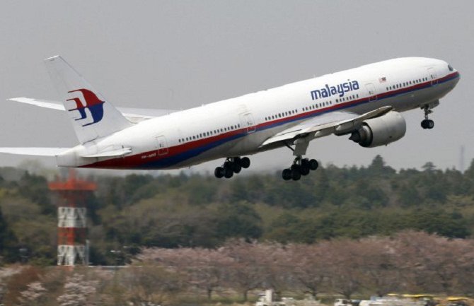 Bankarska službenica ukrala novac sa računa putnika nestalog  aviona