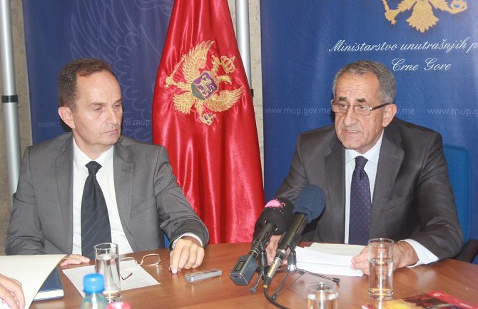 MUP Crne Gore pokreće kampanju kako bi osobe bez državljanstva riješile svoj status