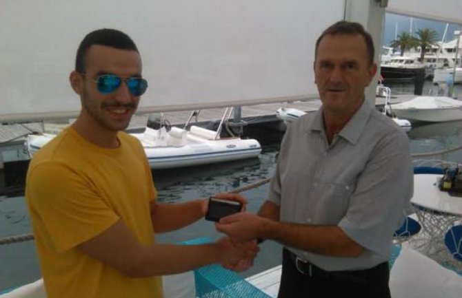 Tivćanin pronašao novčanik i vratio ga vlasniku