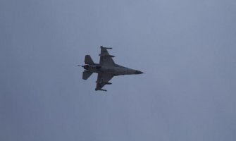 Holandija šalje šest F-16