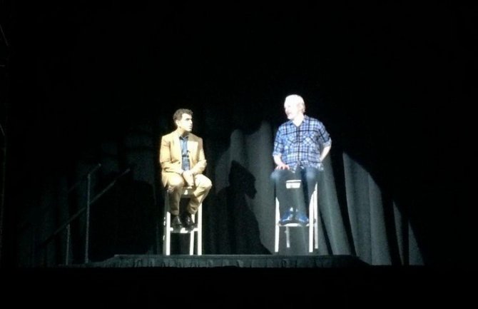 Asanž pomoću holograma na konferenciji u SAD