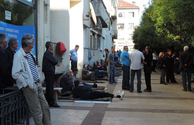 Pomak u pregovorima, Vlada će da pomogne