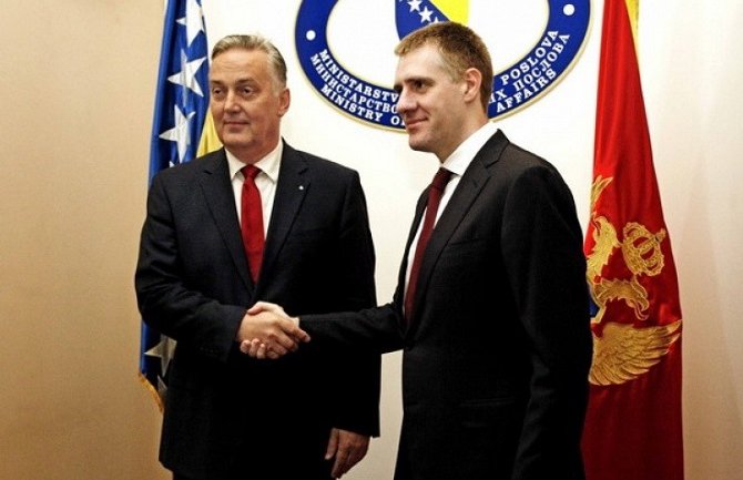 Potpisivanje Ugovora o viznim pitanjima