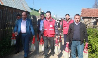 Turski Crveni polumjesec u CG podijelio oko 2.000 kurbanskih paketa