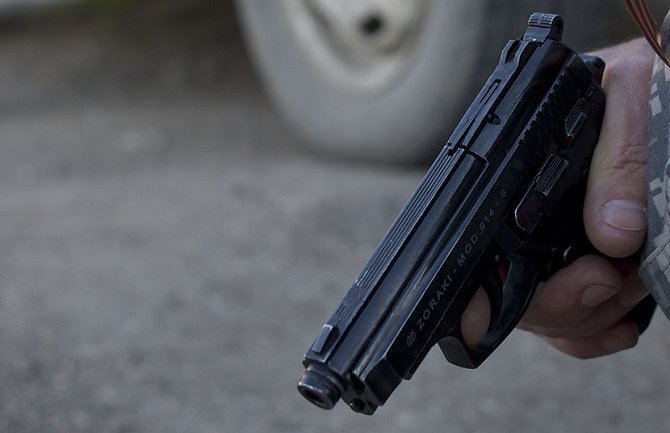 Pucnjava u Maslinama: Ranjena jedna osoba