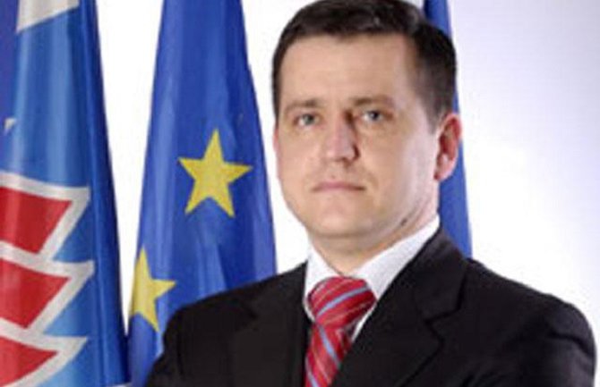 Vojinović: Medojević-mahač za crnogorski Ustav