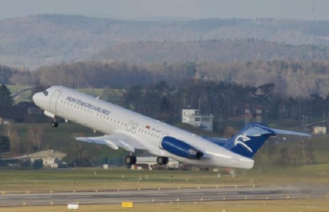 Na letu Diseldorf-Podgorica zbog udara ptice napukao vjetrobran