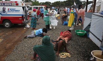 Na aerodromu u Njujorku kontrole putnika koji dolaze iz Afrike