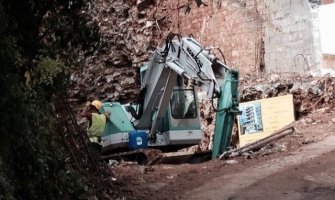 Ulijeganje mosta na Jadranskoj magistrali iznad Budve