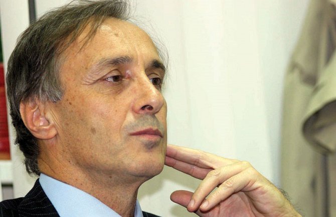 Lekić: Da li se Vuković kandiduje za prvog poltrona i denucijanta stranke ili gradonačelnika?