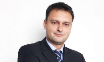 Napadači metalnim šipkama povrijedili direktora NLB banke