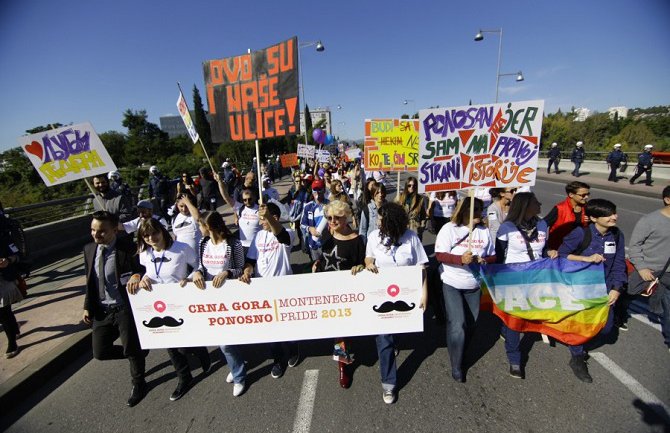 Paradu čuva 1.800 policijaca