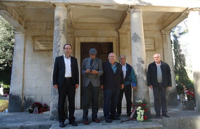 LP u Kotoru odala poštu časnim sestrama