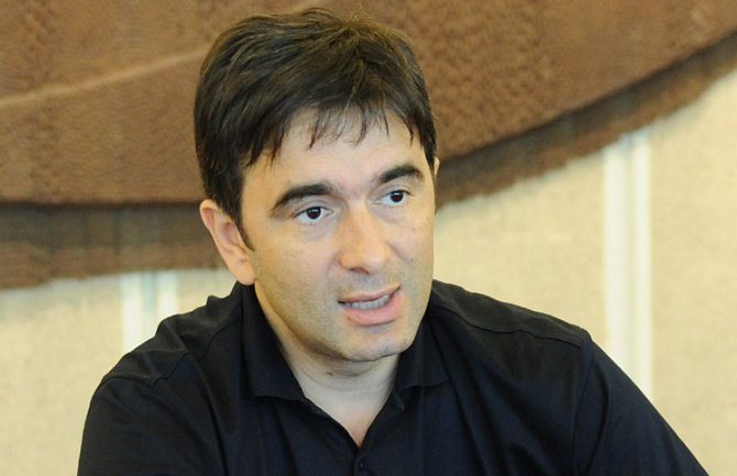 Politička kriza u CG može se riješiti izborima koje će organizovati prelazna vlada