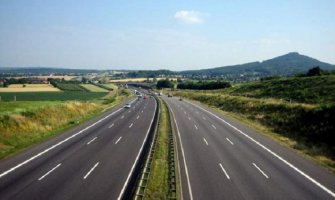 Autoput Bar - Boljare podijelio političku scenu Crne Gore