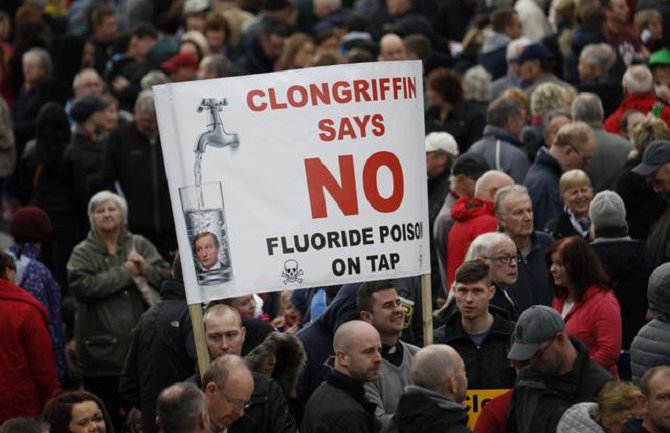 100.000 ljudi na protestu zbog novih računa za vodu