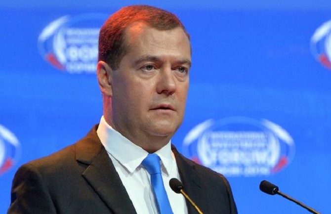 Medvedev dao Ukrajini popust za gas