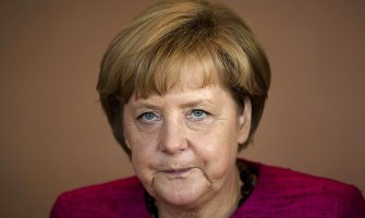 Ništa sumnjivo u paketu ispred kancelarije Angele Merkel