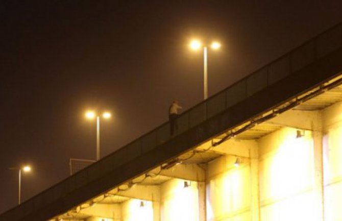 Kotoranin pokušao da izvrši samoubistvo na Brankovom mostu