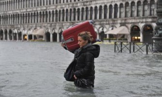 Poplave na sjeveru zemlje odnijele i petu žrtvu