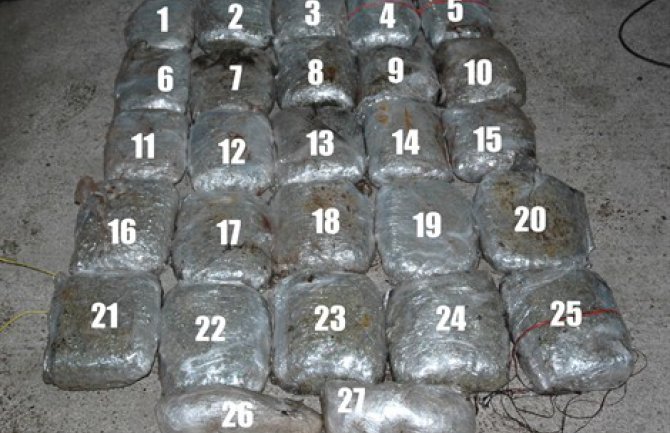 Zaplijenjeno oko 25 kilograma skanka