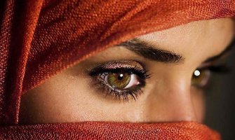 NI MAKAC: Žene sa lijepim očima moraće da nose veo preko cijele glave