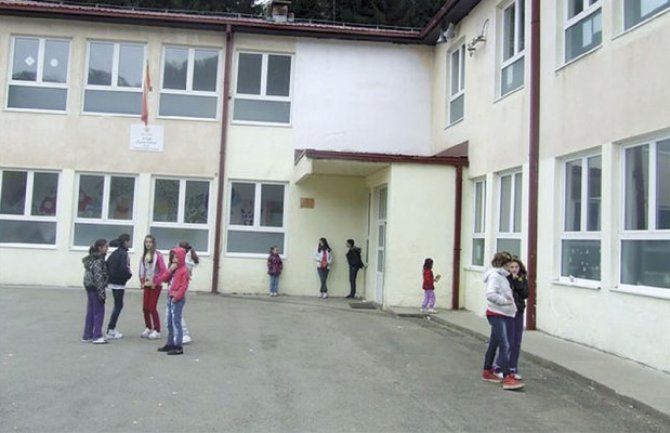 Zaton: Brutalno pretučen nastavnik Šabović