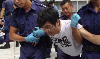 Hongkong: Sukob demonstranata i policije, 40 uhapšenih