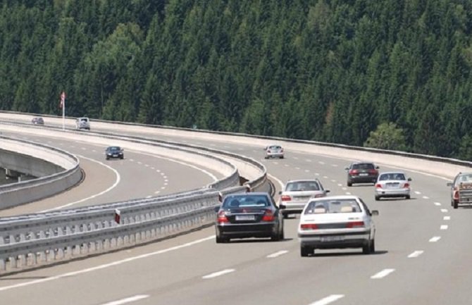 Najstarije automobile na Balkanu voze građani BiH i Srbije 